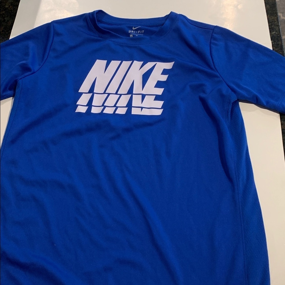 Nike Royal Blue Dr fit Performance Tee. Boys XL
